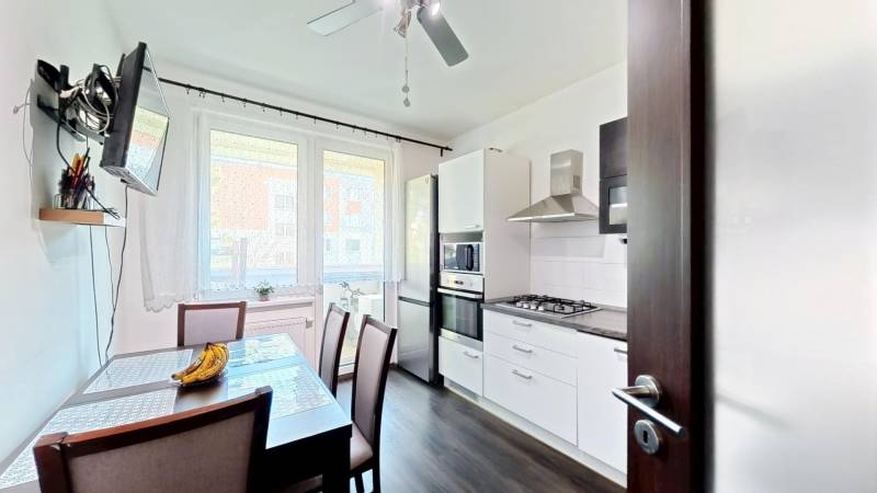 Prodazha 4-komnatnaya, 4-komnatnaya, Vyšehradská 23, Bratislava - Petr