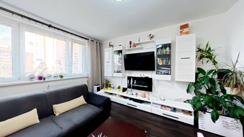 Prodazha 4-komnatnaya, 4-komnatnaya, Vyšehradská 23, Bratislava - Petr