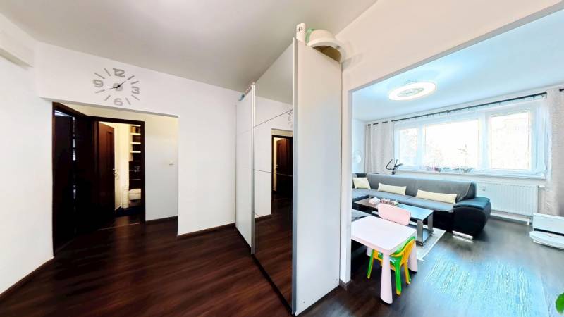 Prodazha 4-komnatnaya, 4-komnatnaya, Vyšehradská 23, Bratislava - Petr