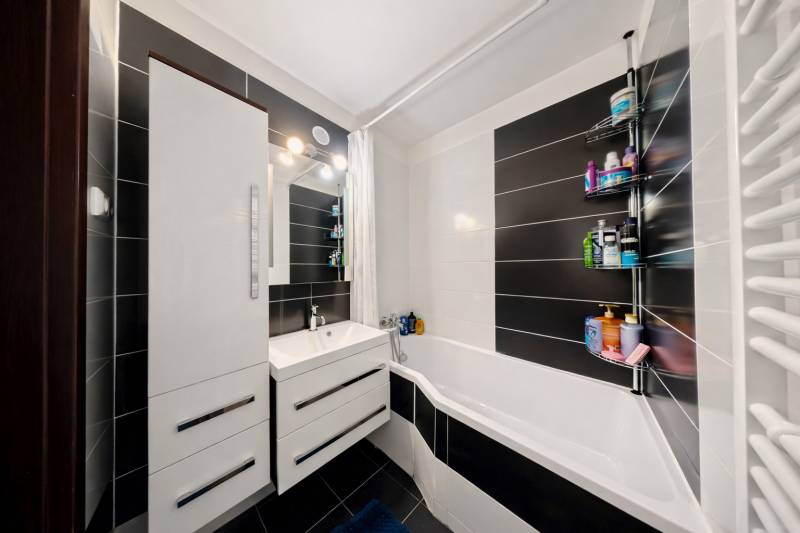 Prodazha 4-komnatnaya, 4-komnatnaya, Vyšehradská, Bratislava - Petržal