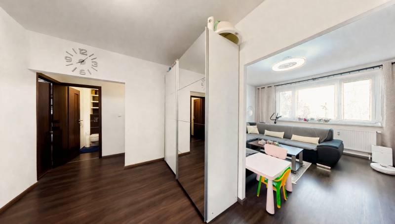 Prodazha 4-komnatnaya, 4-komnatnaya, Vyšehradská, Bratislava - Petržal