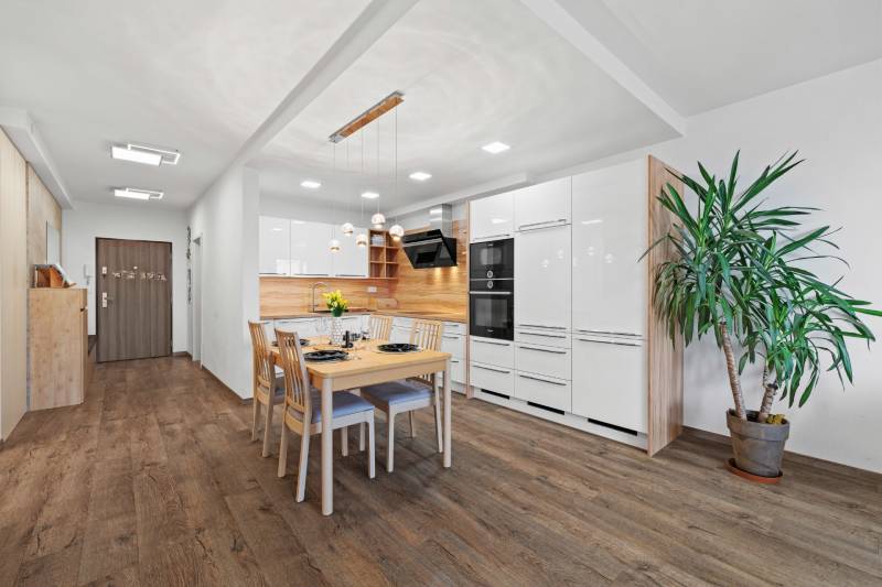 Prodazha 3-komnatnaya, 3-komnatnaya, Ružová, Senec, Slovakia