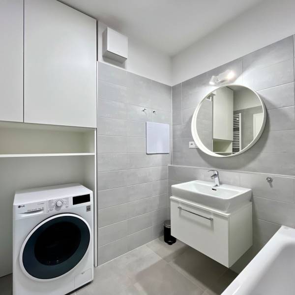 Arenda 3-komnatnaya, 3-komnatnaya, Hraničná, Bratislava - Nové Mesto, 