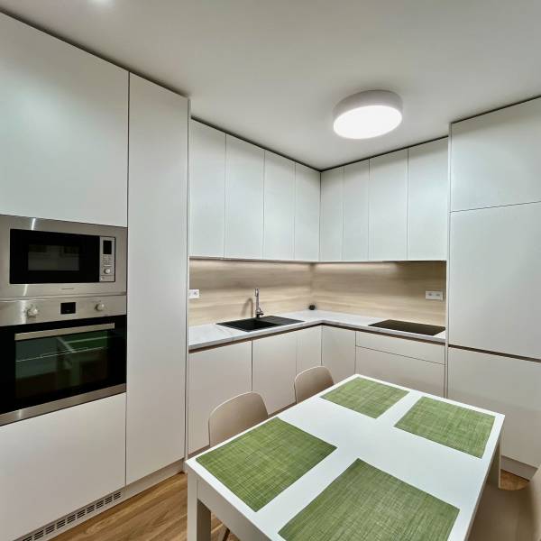 Arenda 3-komnatnaya, 3-komnatnaya, Hraničná, Bratislava - Nové Mesto, 