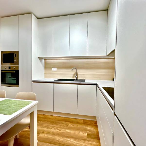 Arenda 3-komnatnaya, 3-komnatnaya, Hraničná, Bratislava - Nové Mesto, 