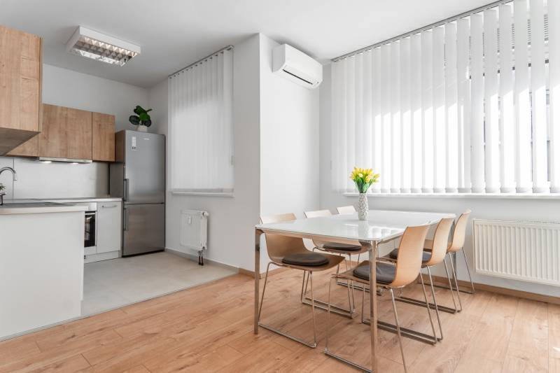 Prodazha 3-komnatnaya, 3-komnatnaya, Trnavská cesta, Bratislava - Ruži