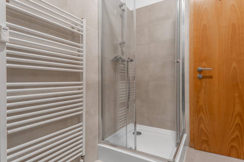 Prodazha 3-komnatnaya, 3-komnatnaya, Trnavská cesta, Bratislava - Ruži