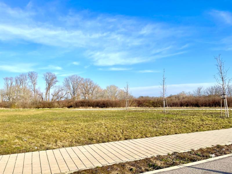 Prodazha Uchastki-prozhivanie, Uchastki-prozhivanie, Senec, Slovakia