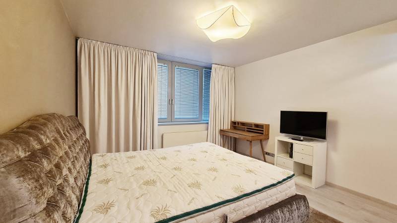 Arenda 3-komnatnaya, 3-komnatnaya, Dvořákovo nábrežie, Bratislava - St