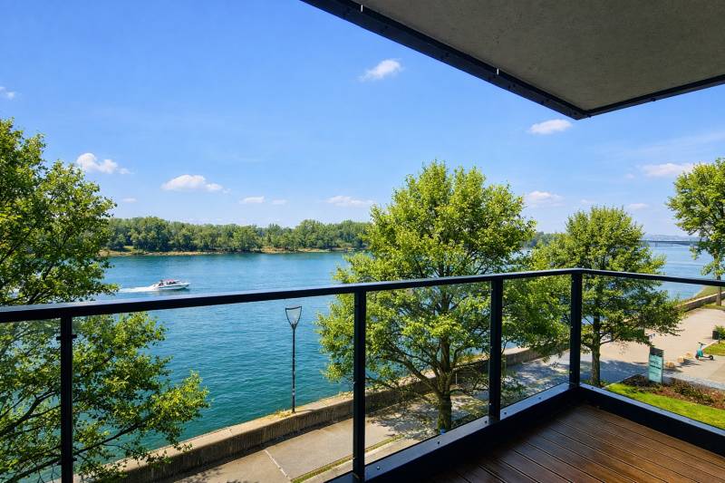 Arenda 3-komnatnaya, 3-komnatnaya, Dvořákovo nábrežie, Bratislava - St