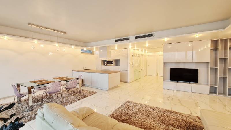 Arenda 3-komnatnaya, 3-komnatnaya, Dvořákovo nábrežie, Bratislava - St