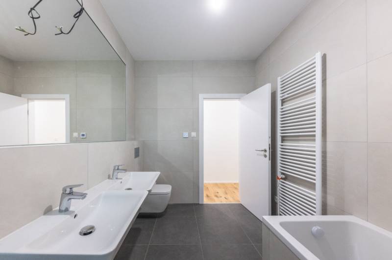 Prodazha 4-komnatnaya, 4-komnatnaya, Martina Granca, Bratislava - Dúbr