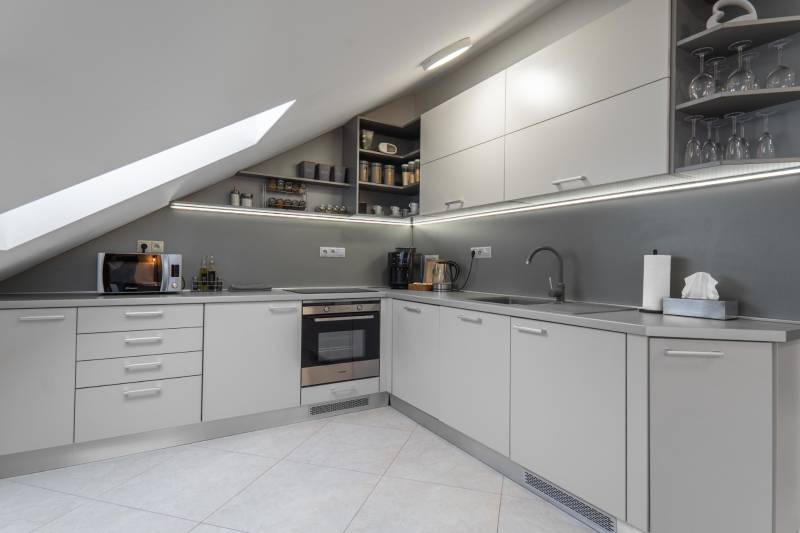 Prodazha 2-komnatnaya, 2-komnatnaya, Námestie 1.mája, Bratislava - Sta