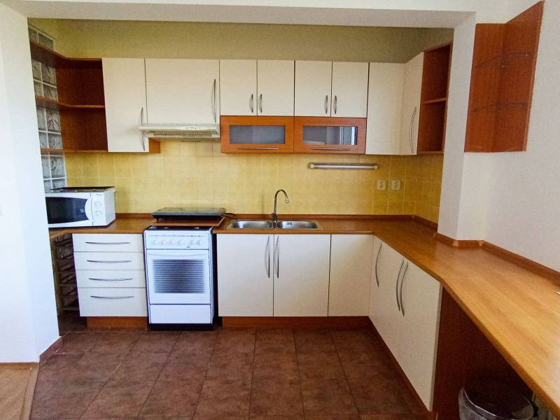 Arenda 3-komnatnaya, 3-komnatnaya, Ul. Nejedlého, Bratislava - Dúbravk