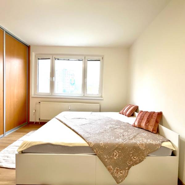 Arenda 3-komnatnaya, 3-komnatnaya, Andrsovova, Bratislava - Petržalka,