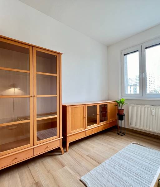 Arenda 3-komnatnaya, 3-komnatnaya, Andrsovova, Bratislava - Petržalka,