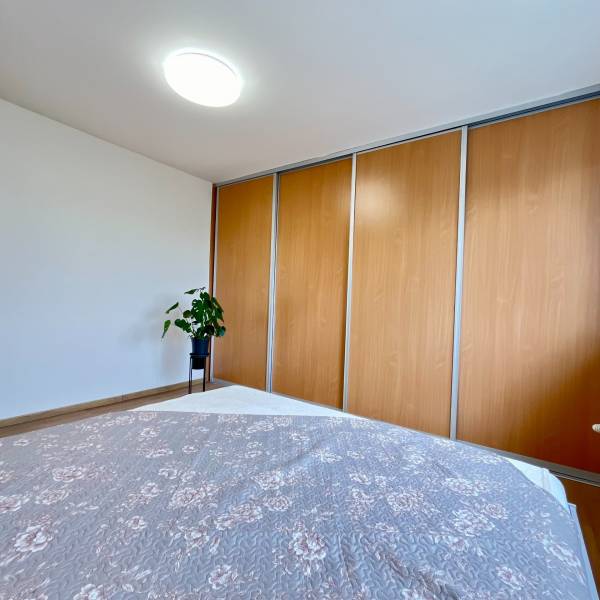 Arenda 3-komnatnaya, 3-komnatnaya, Andrsovova, Bratislava - Petržalka,