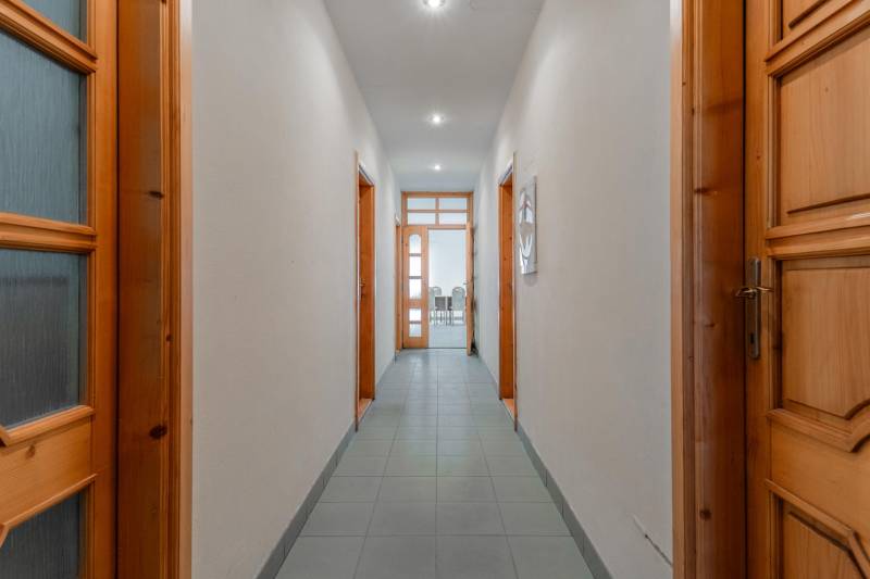 Prodazha Torgovye-pomeshchenija, Torgovye-pomeshchenija, Koniarekova, 