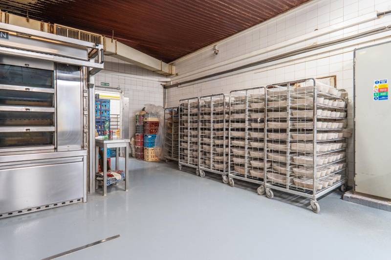 Prodazha Torgovye-pomeshchenija, Torgovye-pomeshchenija, Koniarekova, 