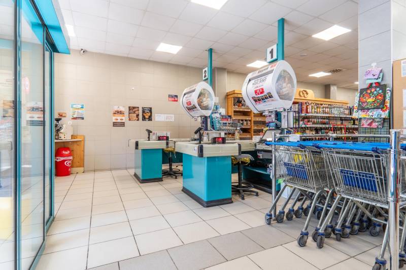 Prodazha Torgovye-pomeshchenija, Torgovye-pomeshchenija, Koniarekova, 