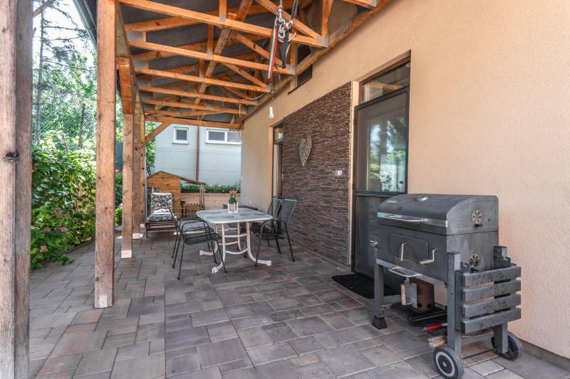 Prodazha CHastnye-doma, CHastnye-doma, K zlatému rohu, Bratislava - De