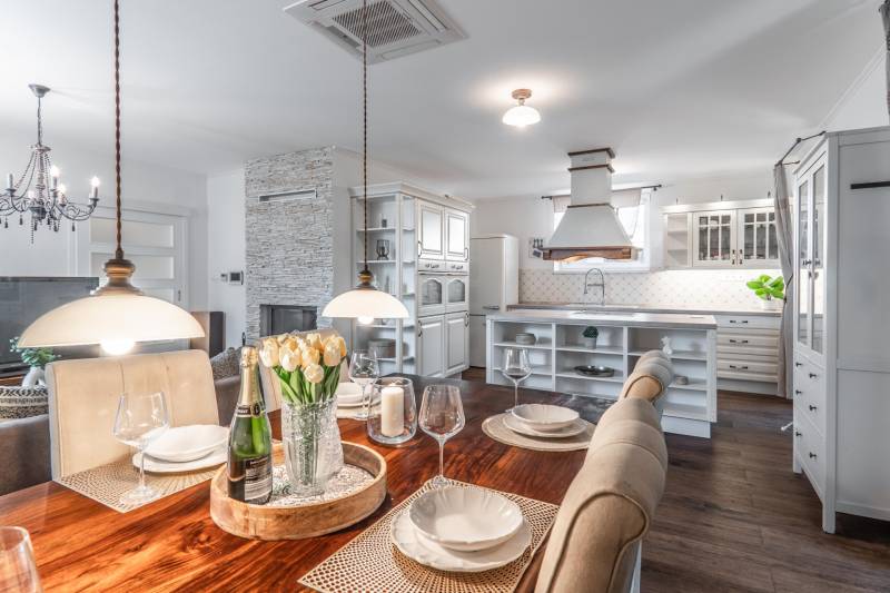 Prodazha CHastnye-doma, CHastnye-doma, K zlatému rohu, Bratislava - De