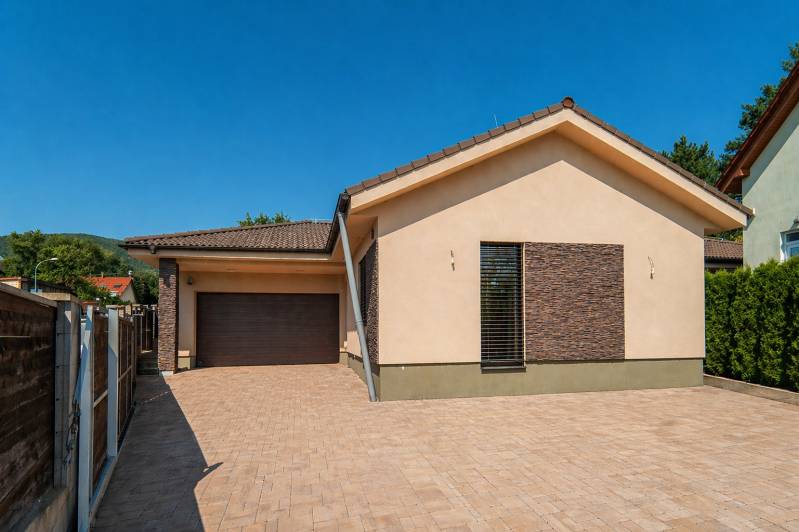 Prodazha CHastnye-doma, CHastnye-doma, K zlatému rohu, Bratislava - De