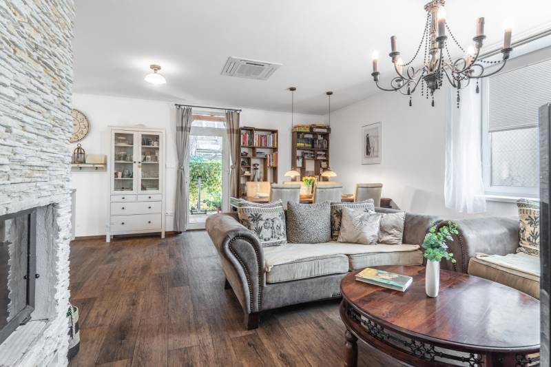 Prodazha CHastnye-doma, CHastnye-doma, K zlatému rohu, Bratislava - De