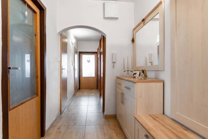 Prodazha 3-komnatnaya, 3-komnatnaya, Mlynarovičova, Bratislava - Petrž