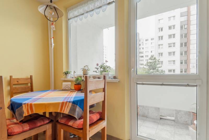 Prodazha 3-komnatnaya, 3-komnatnaya, Mlynarovičova, Bratislava - Petrž