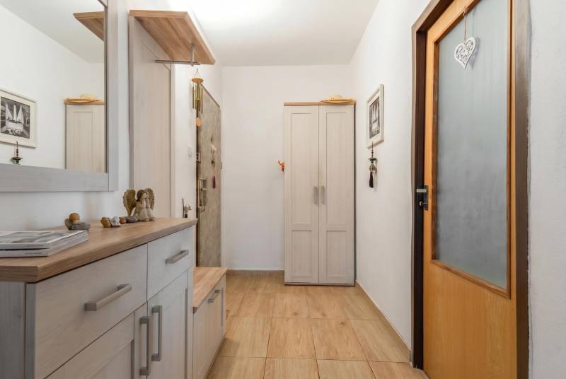 Prodazha 3-komnatnaya, 3-komnatnaya, Mlynarovičova, Bratislava - Petrž