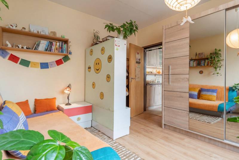 Prodazha 3-komnatnaya, 3-komnatnaya, Mlynarovičova, Bratislava - Petrž