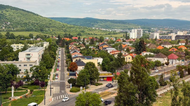 Светлая 3-комнатная квартира с видом на природу в Братиславе