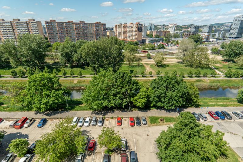 Prodazha 3-komnatnaya, 3-komnatnaya, Lachova, Bratislava - Petržalka, 