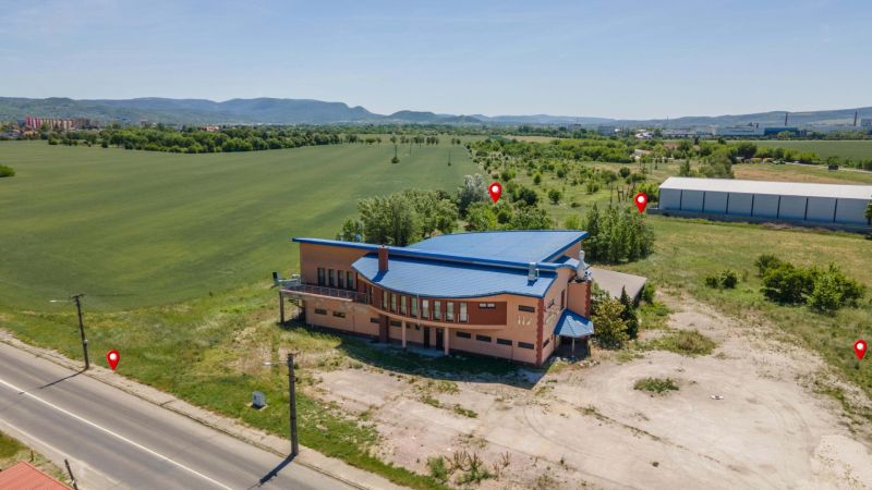 Prodazha Torgovye-pomeshchenija, Torgovye-pomeshchenija, Komenského, N