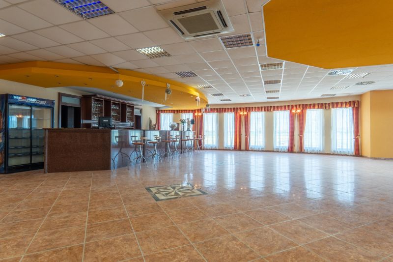 Prodazha Torgovye-pomeshchenija, Torgovye-pomeshchenija, Komenského, N
