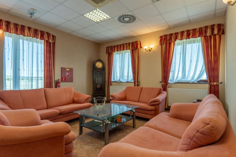 Prodazha Torgovye-pomeshchenija, Torgovye-pomeshchenija, Komenského, N