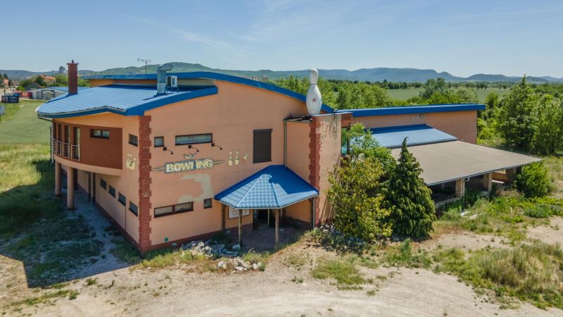 Prodazha Torgovye-pomeshchenija, Torgovye-pomeshchenija, Komenského, N