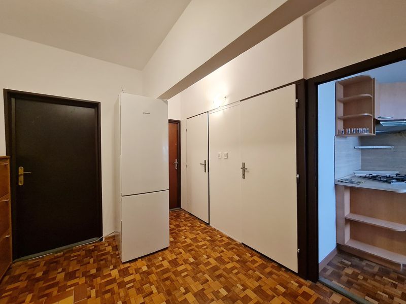 Arenda 3-komnatnaya, 3-komnatnaya, Ivana Bukovčana, Bratislava - Devín