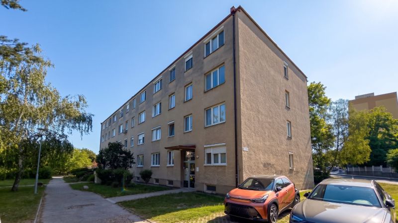 Prodazha 3-komnatnaya, 3-komnatnaya, Hradištná, Bratislava - Devínska 
