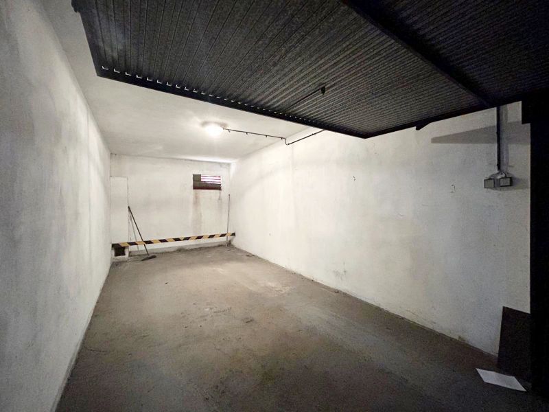 Prodazha 4-komnatnaya, 4-komnatnaya, Slatinská, Bratislava - Vrakuňa, 