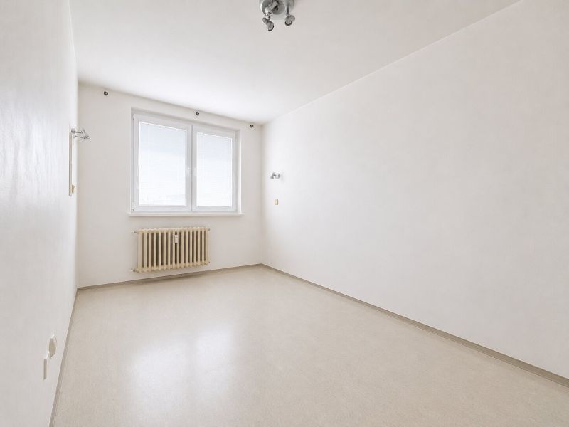 Prodazha 4-komnatnaya, 4-komnatnaya, Slatinská, Bratislava - Vrakuňa, 