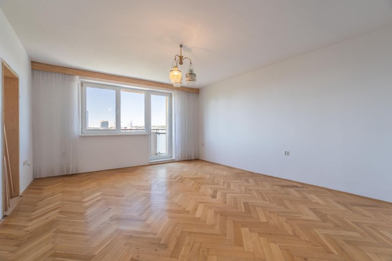 Prodazha 3-komnatnaya, 3-komnatnaya, Ružová dolina, Bratislava - Ružin