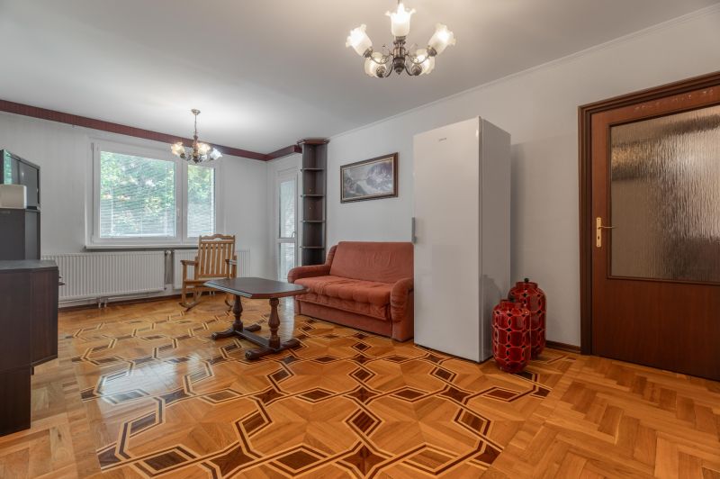 Prodazha 3-komnatnaya, 3-komnatnaya, Staré záhrdy, Bratislava - Ružino