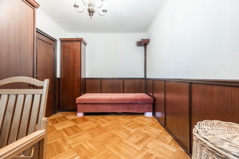 Prodazha 3-komnatnaya, 3-komnatnaya, Staré záhrdy, Bratislava - Ružino