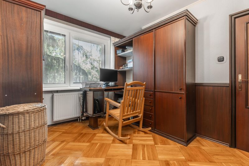Prodazha 3-komnatnaya, 3-komnatnaya, Staré záhrdy, Bratislava - Ružino