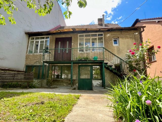 Prodazha CHastnye-doma, CHastnye-doma, Líščie nivy, Bratislava - Ružin