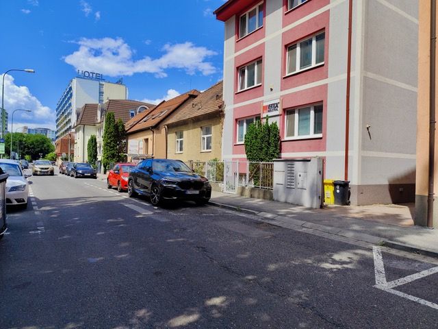 Prodazha Stroitelstvo-kvartir, Stroitelstvo-kvartir, Líščie nivy, Brat