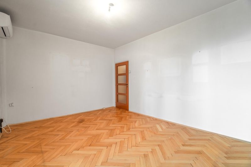 Prodazha 3-komnatnaya, 3-komnatnaya, Račianska, Bratislava - Nové Mest