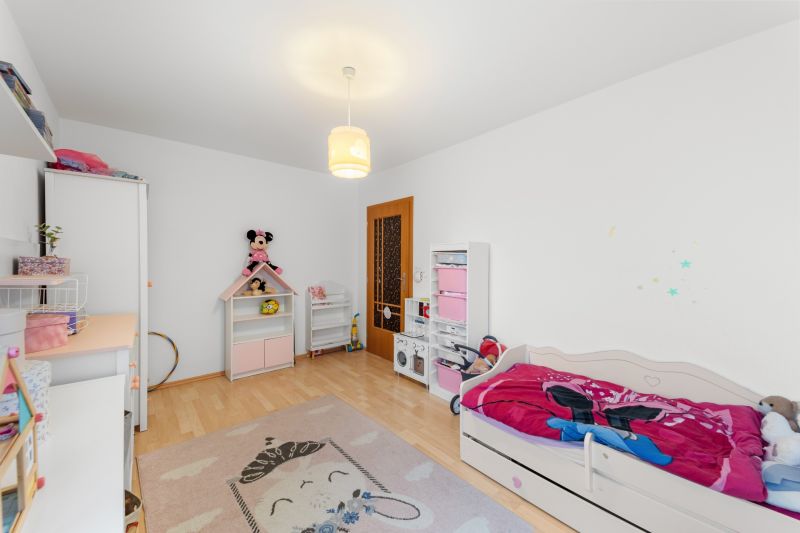 Prodazha 3-komnatnaya, 3-komnatnaya, Robotnícka, Senec, Slovakia